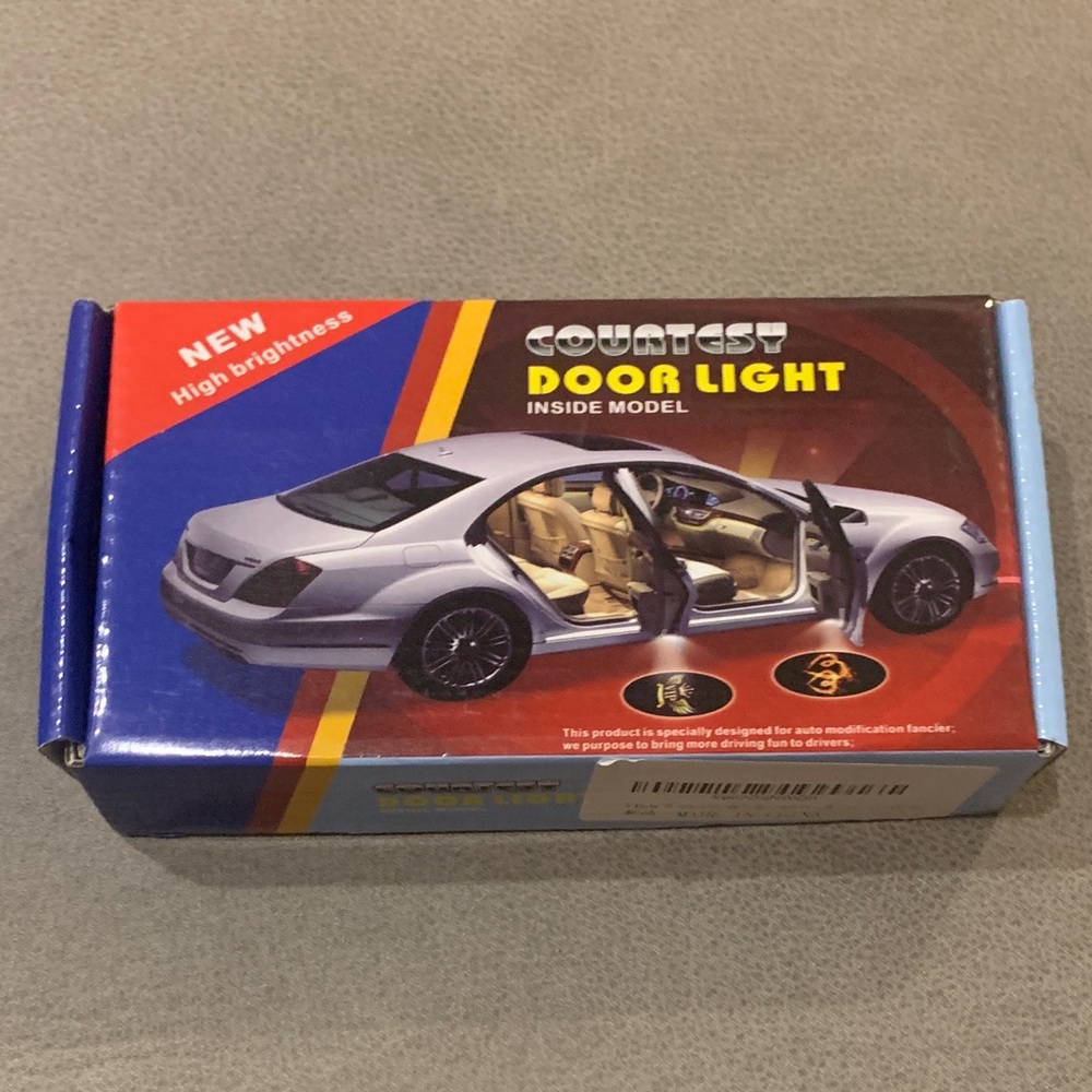 Countesy Door Light Inside Model 💖
